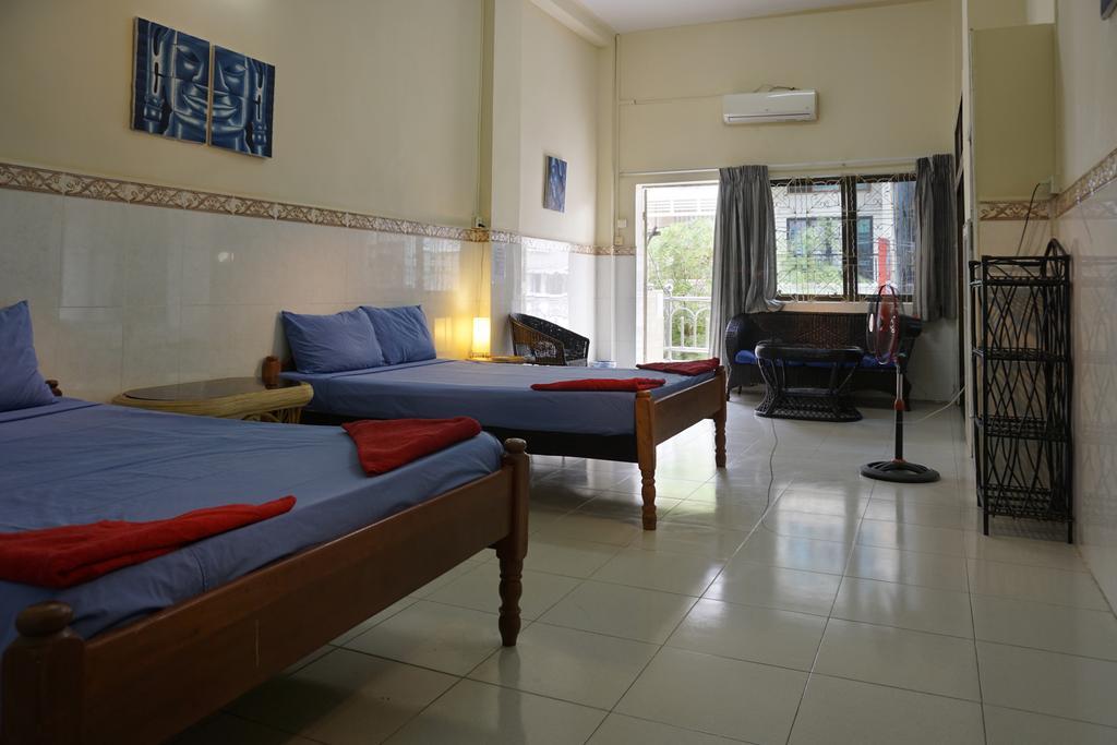 Riverside Backpackers Πνομ Πενχ Δωμάτιο φωτογραφία