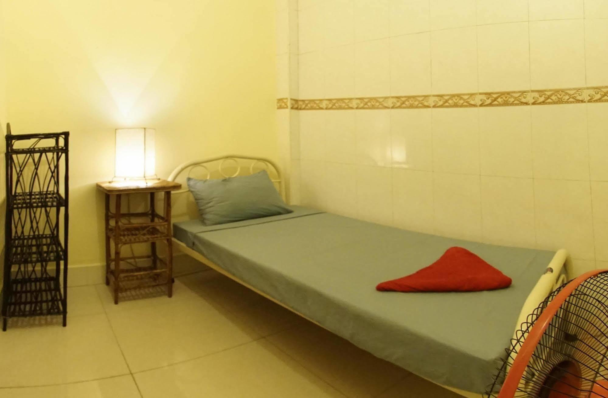Riverside Backpackers Πνομ Πενχ Εξωτερικό φωτογραφία